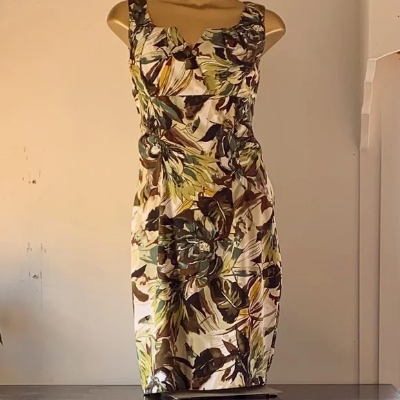 Fabulous Flattering  Sleeveless Bodycon Mini Dress size 6 - Picture 4 of 9